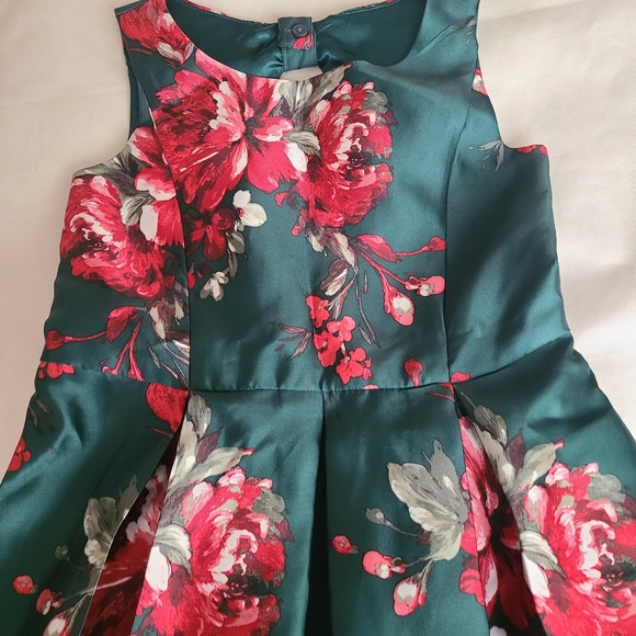 The Children's Place Girls Sleeveless Pleated Floral Dress with Back Cutout - Picture 3 of 7
